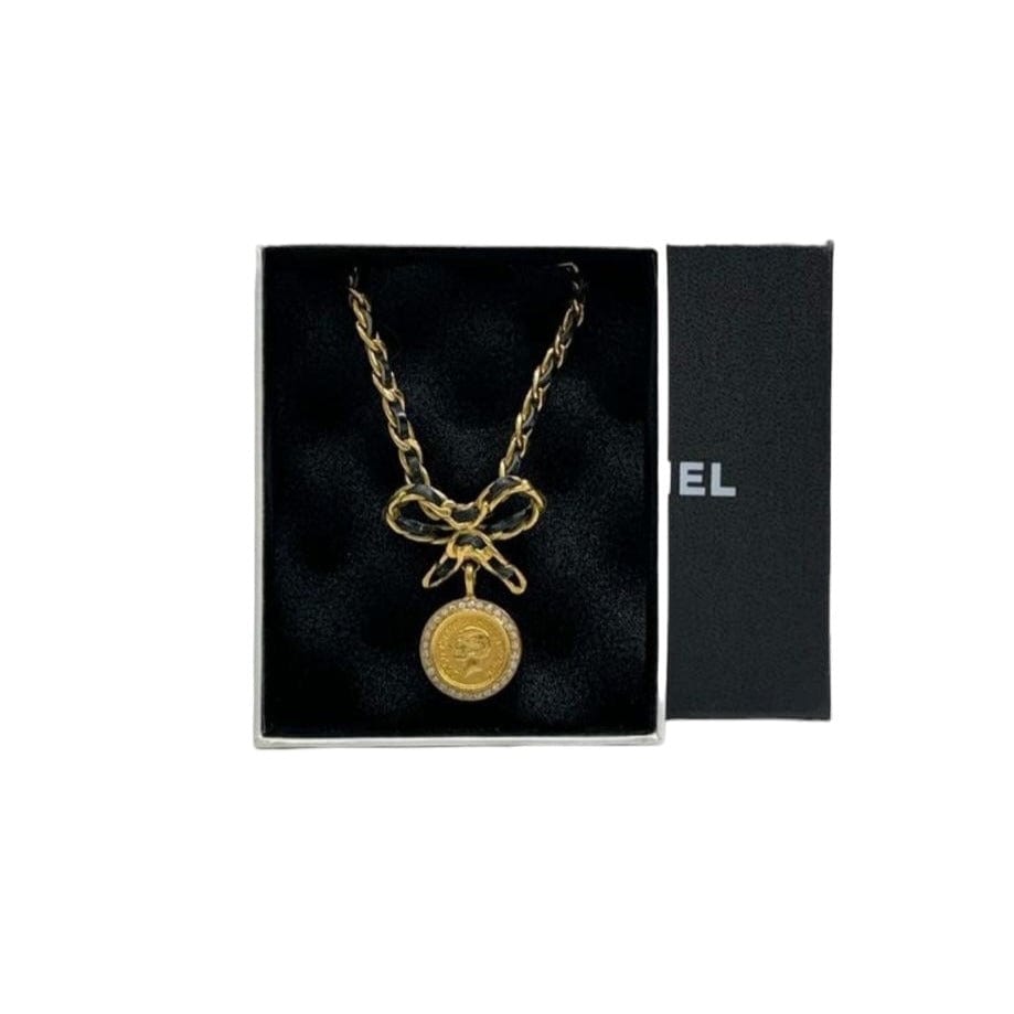 Chanel Vintage Bow Coin Necklace 96P