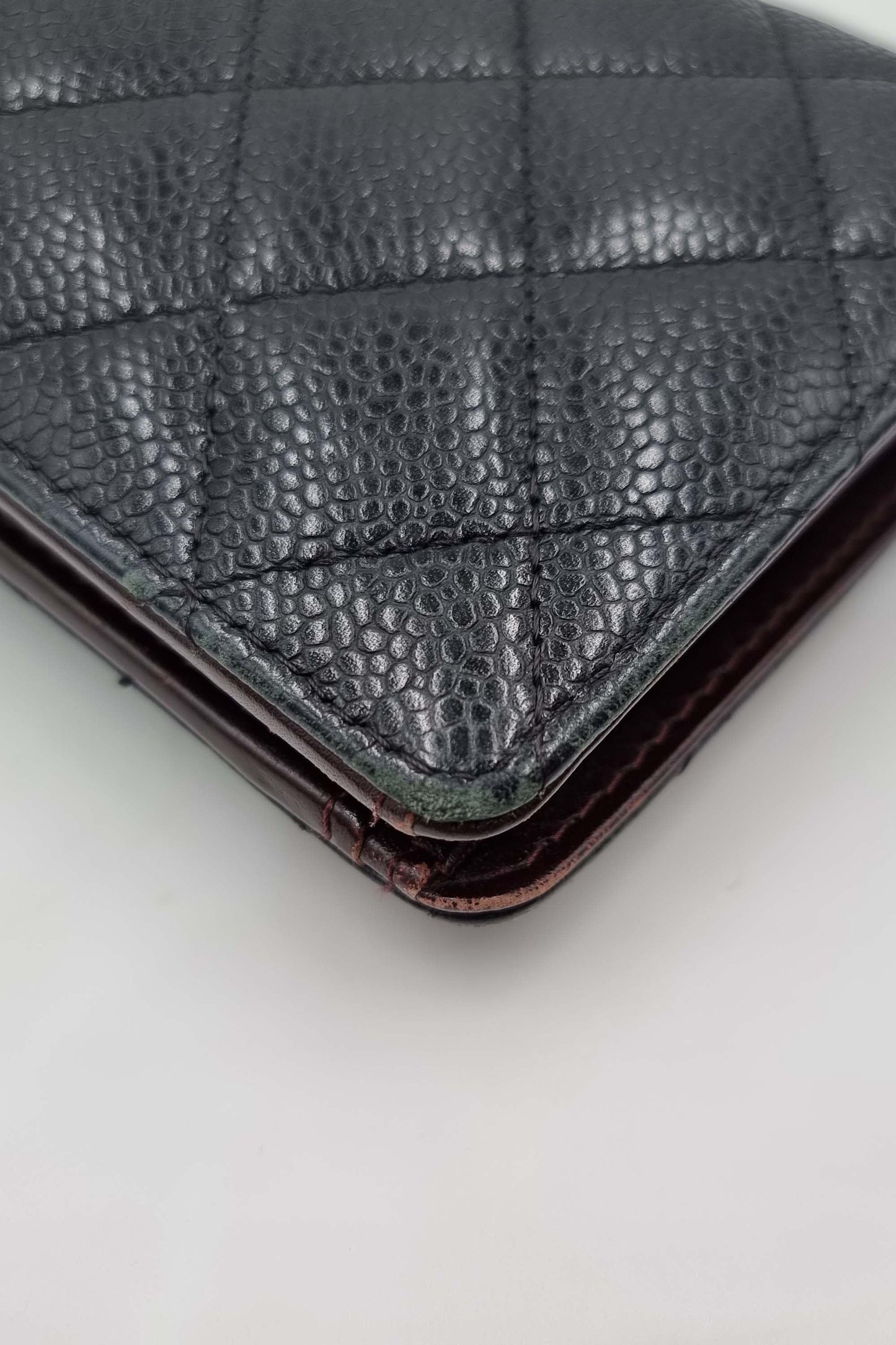 Quilted Bifold Yen Wallet Black