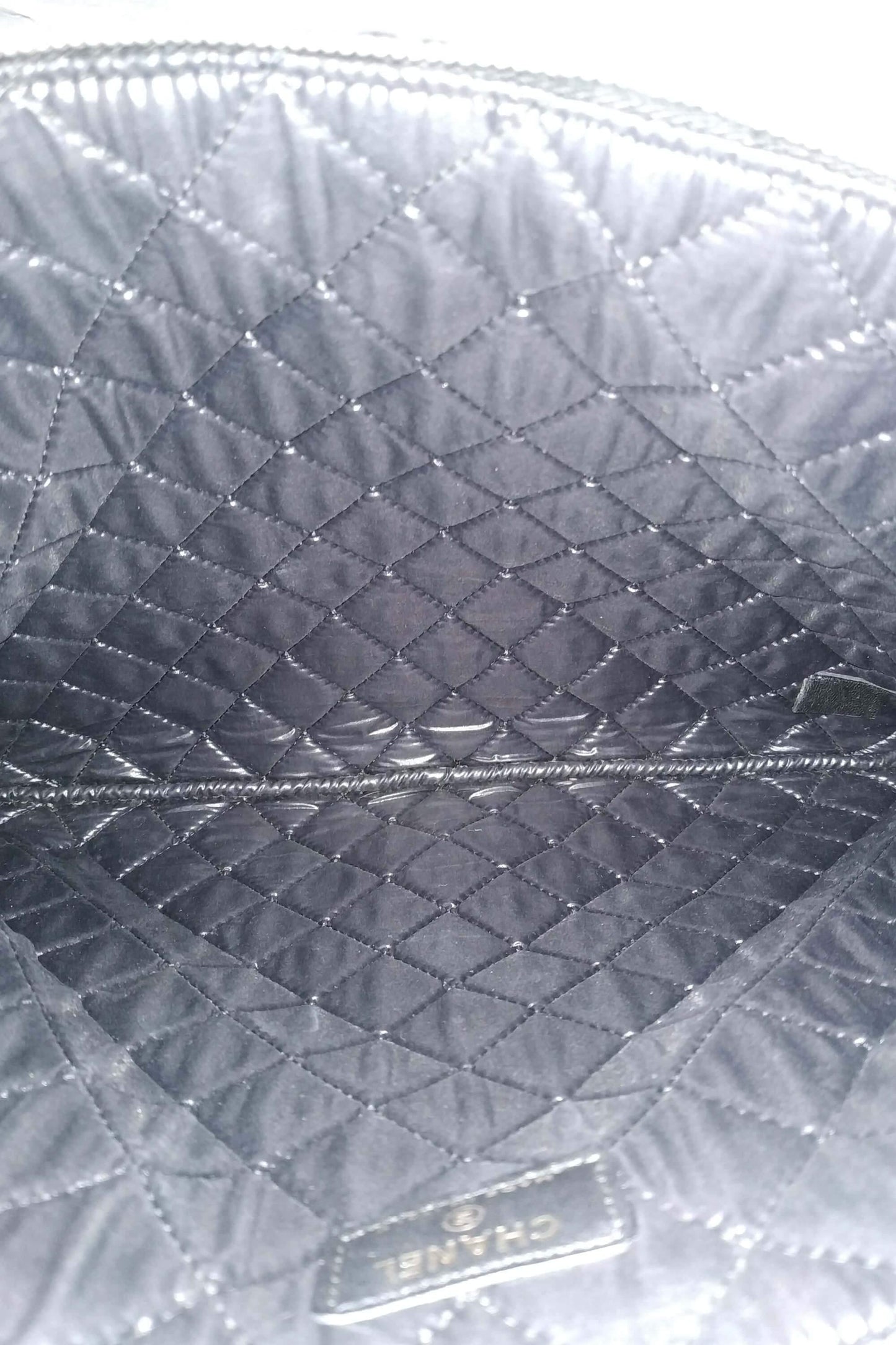 Quilted Boy Large O Case Black
