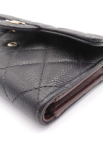 Quilted Caviar Classic Compact Wallet Black