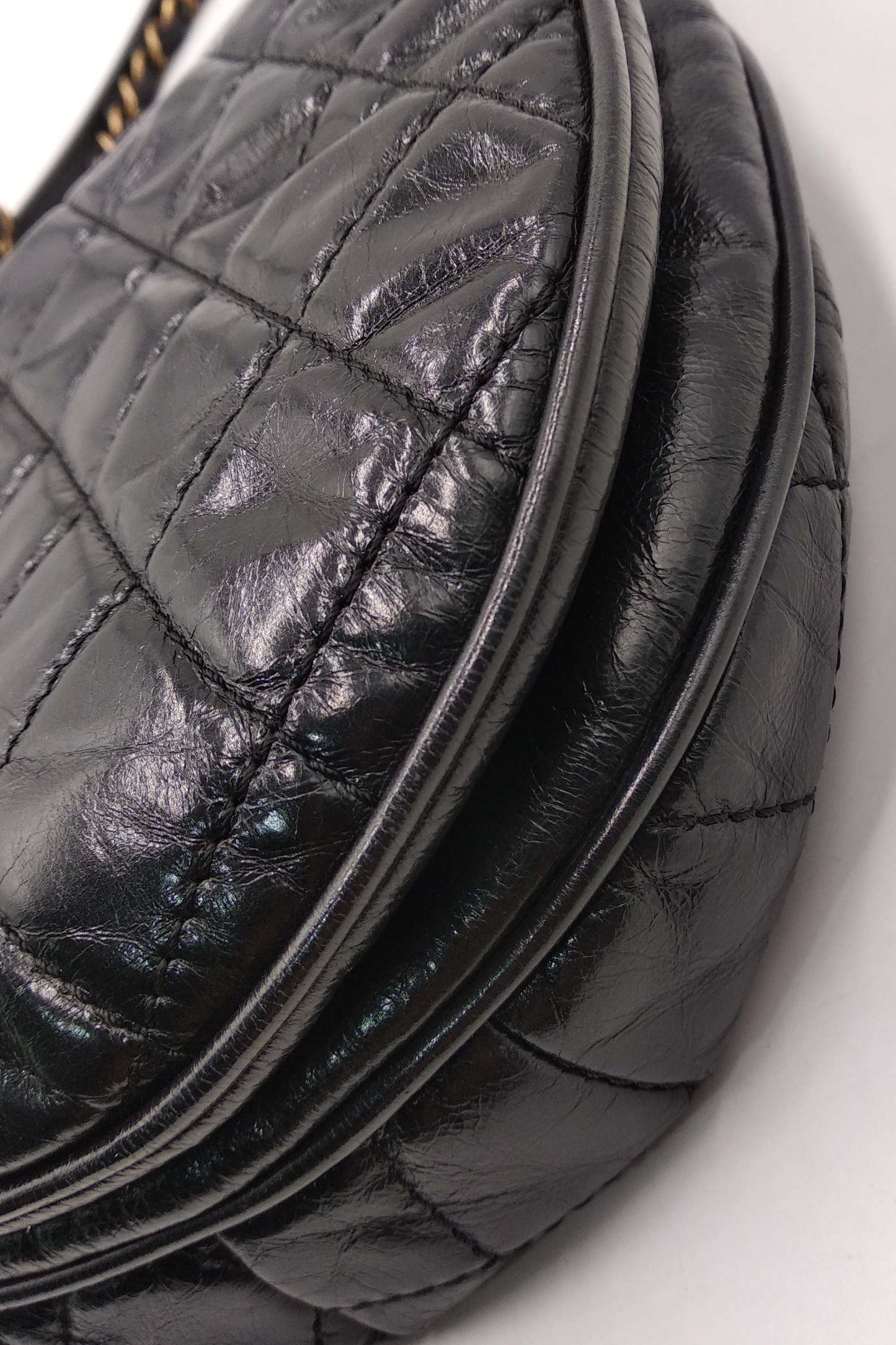 Quilted Dubai Messenger Bag Black