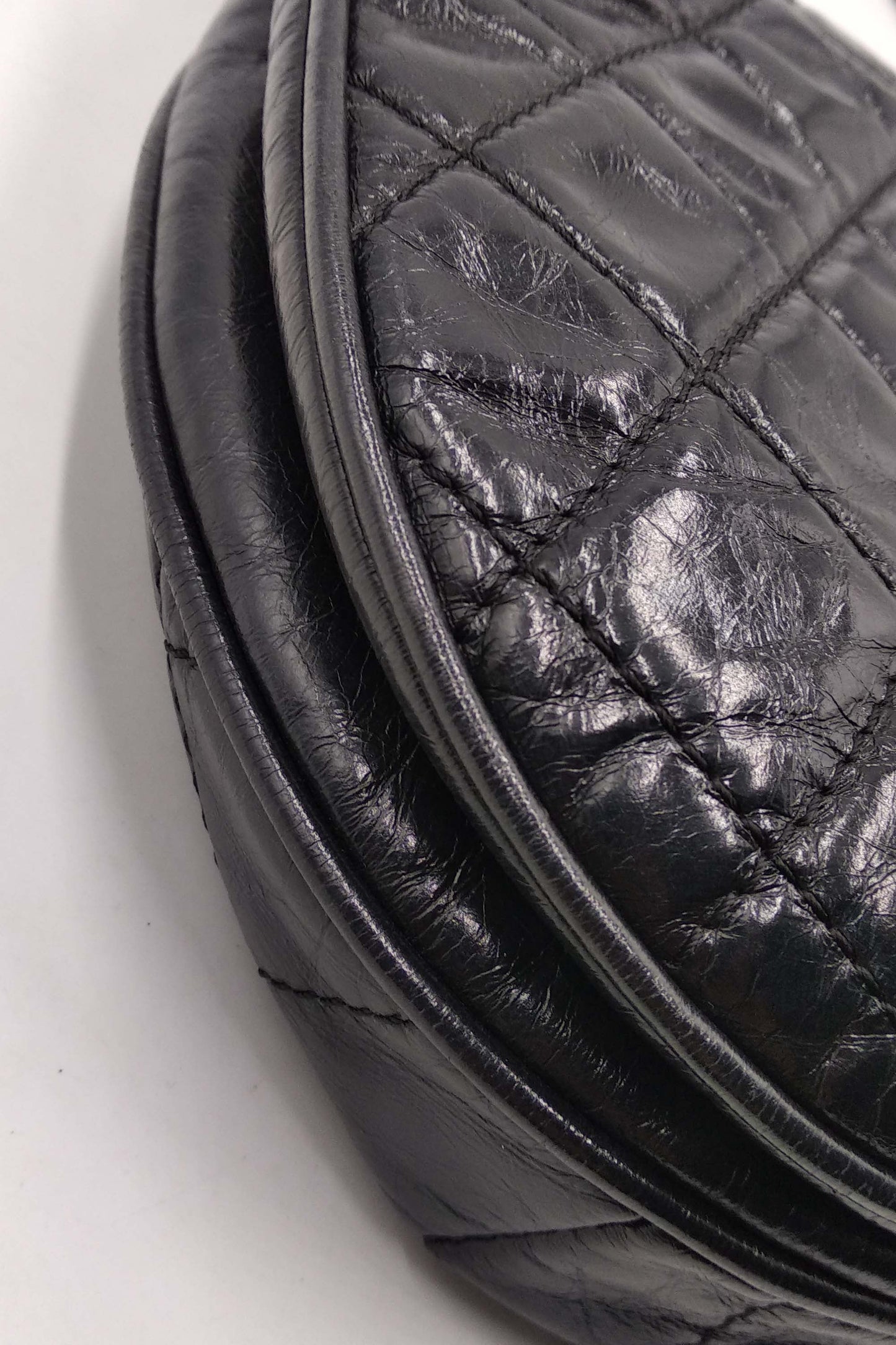 Quilted Dubai Messenger Bag Black