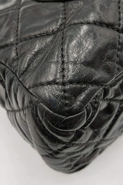 Quilted Glazed Medium Castle Rock Flap Bag Black