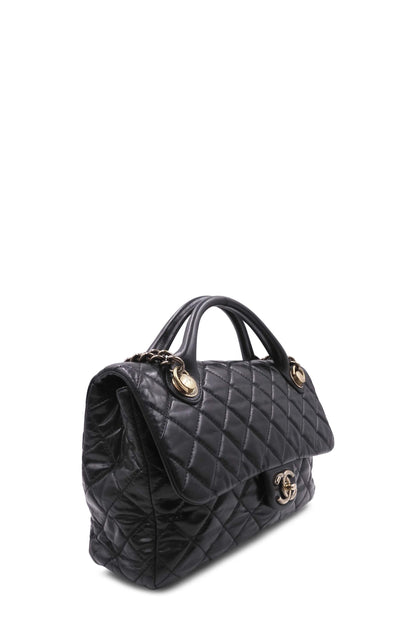 Quilted Glazed Medium Castle Rock Flap Bag Black