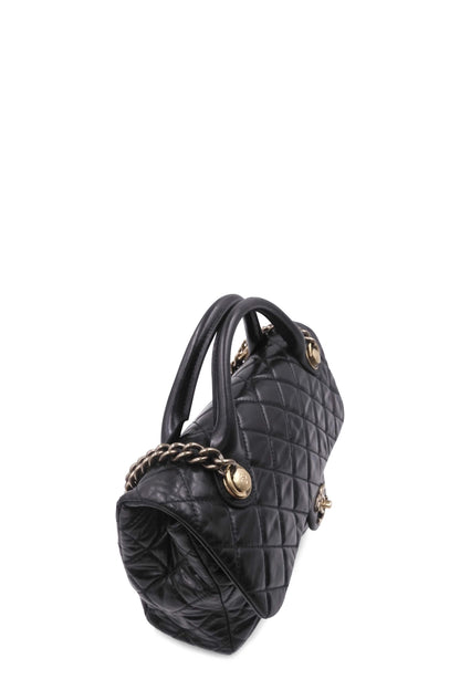Quilted Glazed Medium Castle Rock Flap Bag Black