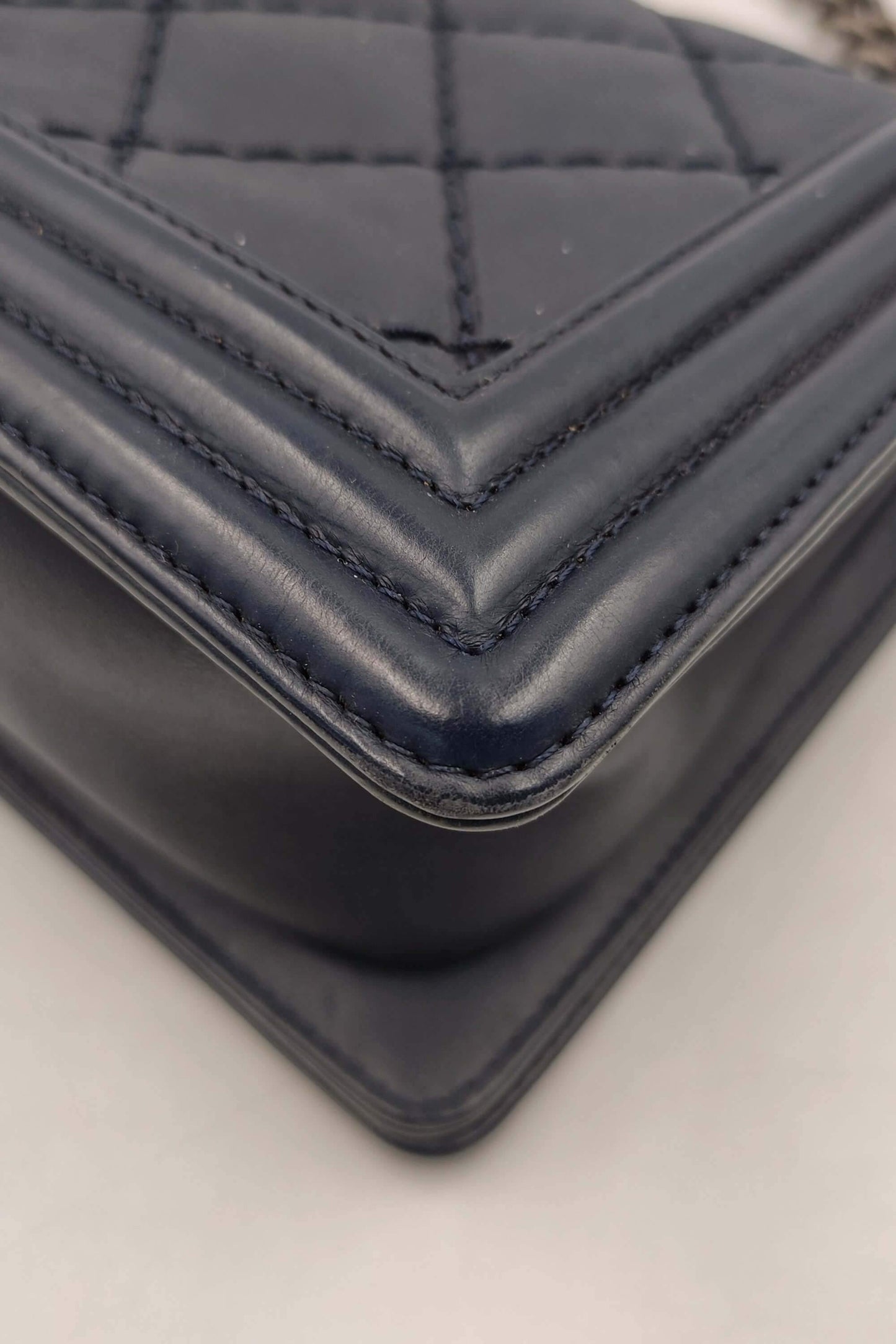 Quilted Stitch Old Medium Boy Navy in Ruthenium Hardware
