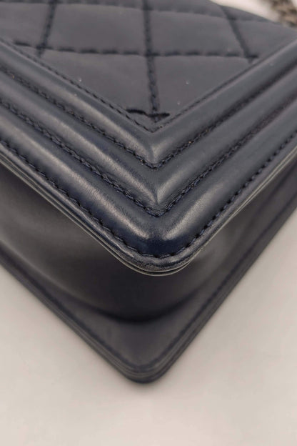 Quilted Stitch Old Medium Boy Navy in Ruthenium Hardware