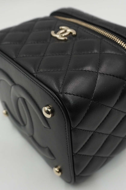 Quilted Top Handle Small Vanity Case AS3171 Black