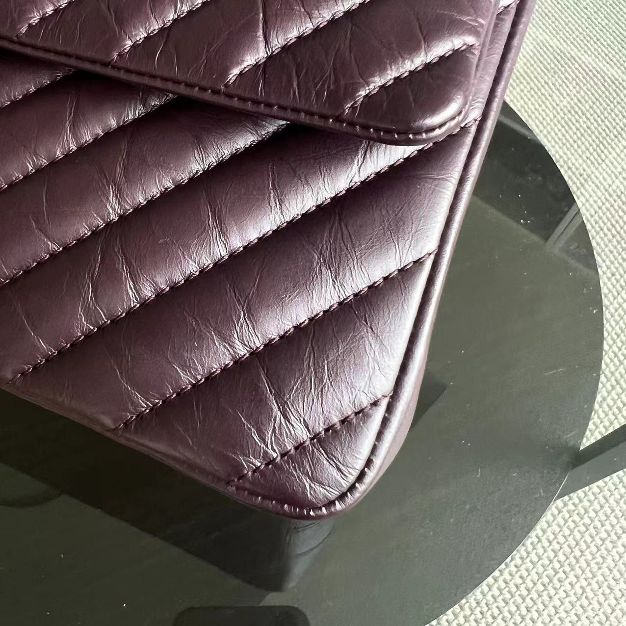 Reissue 2.55 226 28CM Medium Chevron Calfskin Burgundy GHW No 23