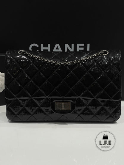 Chanel - Sac 2.55 cuir vernis