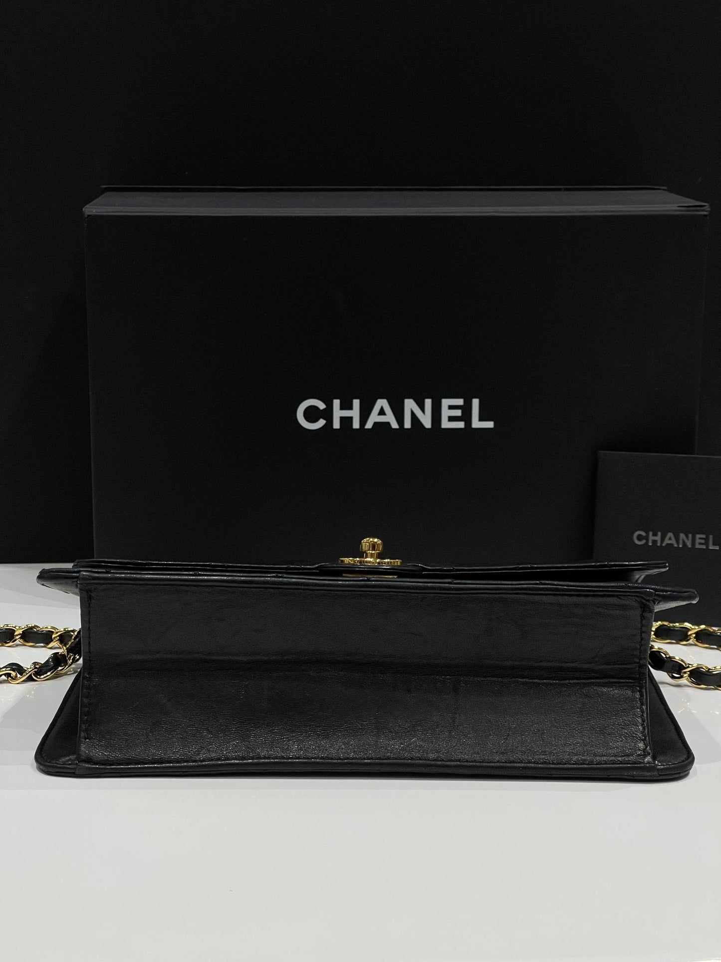 Chanel - sac classique vintage médium cuir noir