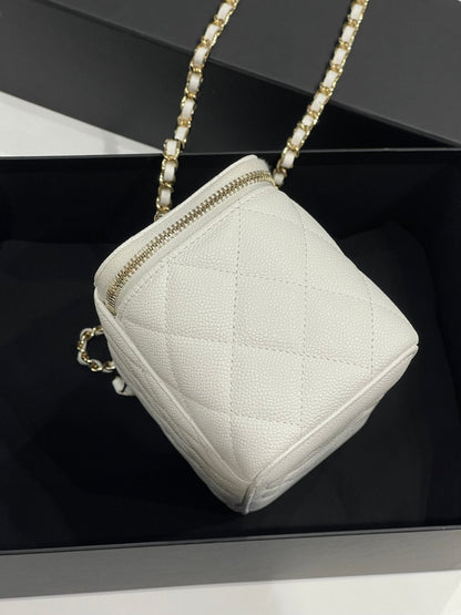 Chanel - Sac mini vanity on chain blanc