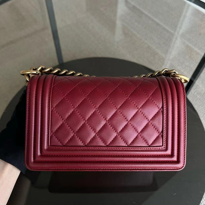 Small Boy 20CM Quilted Lambskin Red GHW No 19