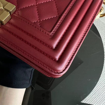 Small Boy 20CM Quilted Lambskin Red GHW No 19