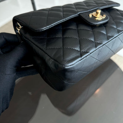 Small Classic Flap 23CM Quilted Lambskin Black GHW No 12