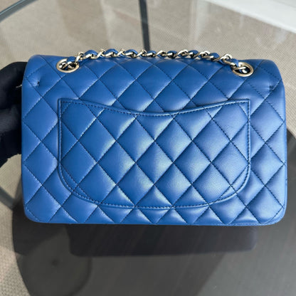 Small Classic Flap 23CM Quilted Lambskin Dark Blue SHW No 25