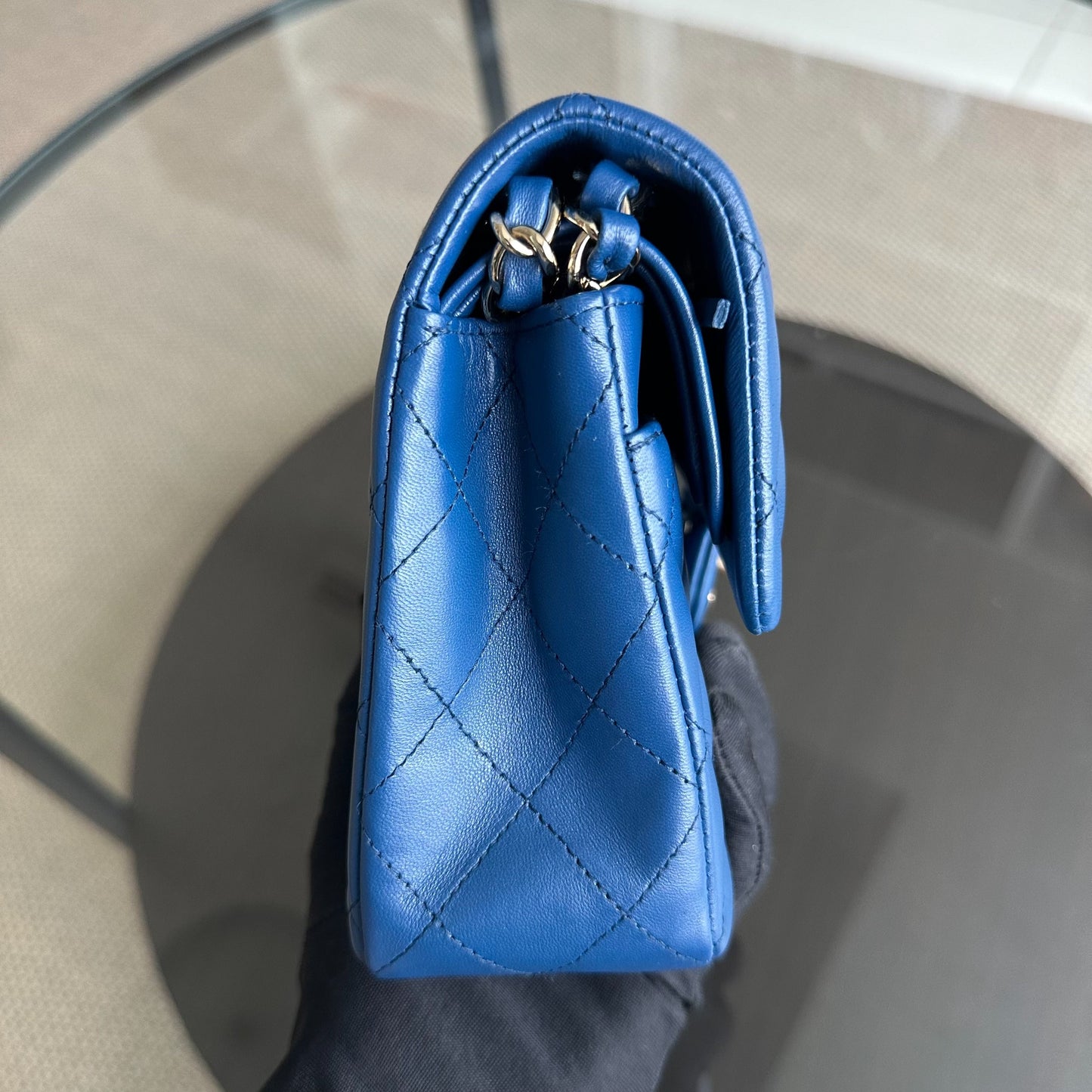 Small Classic Flap 23CM Quilted Lambskin Dark Blue SHW No 25