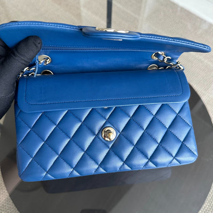 Small Classic Flap 23CM Quilted Lambskin Dark Blue SHW No 25