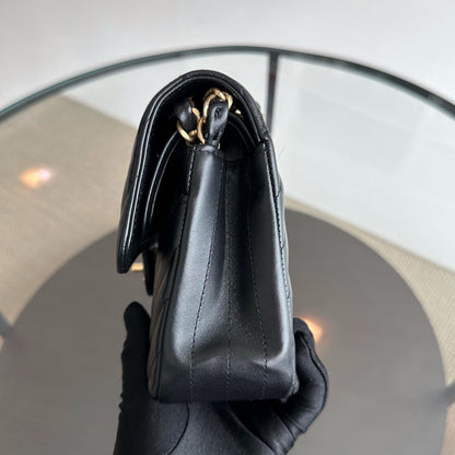 Small Classic Flap Lambskin 23cm Chevron Black GHW No 27