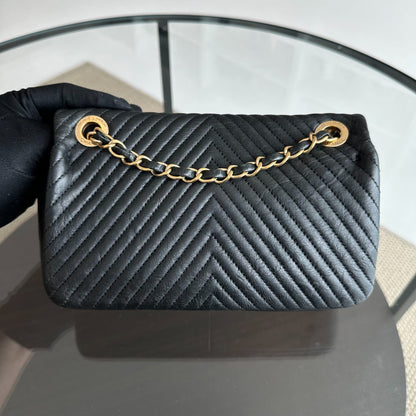 Surpique CC Herringbone Medallion small Chevron Goatskin Black GHW No 21
