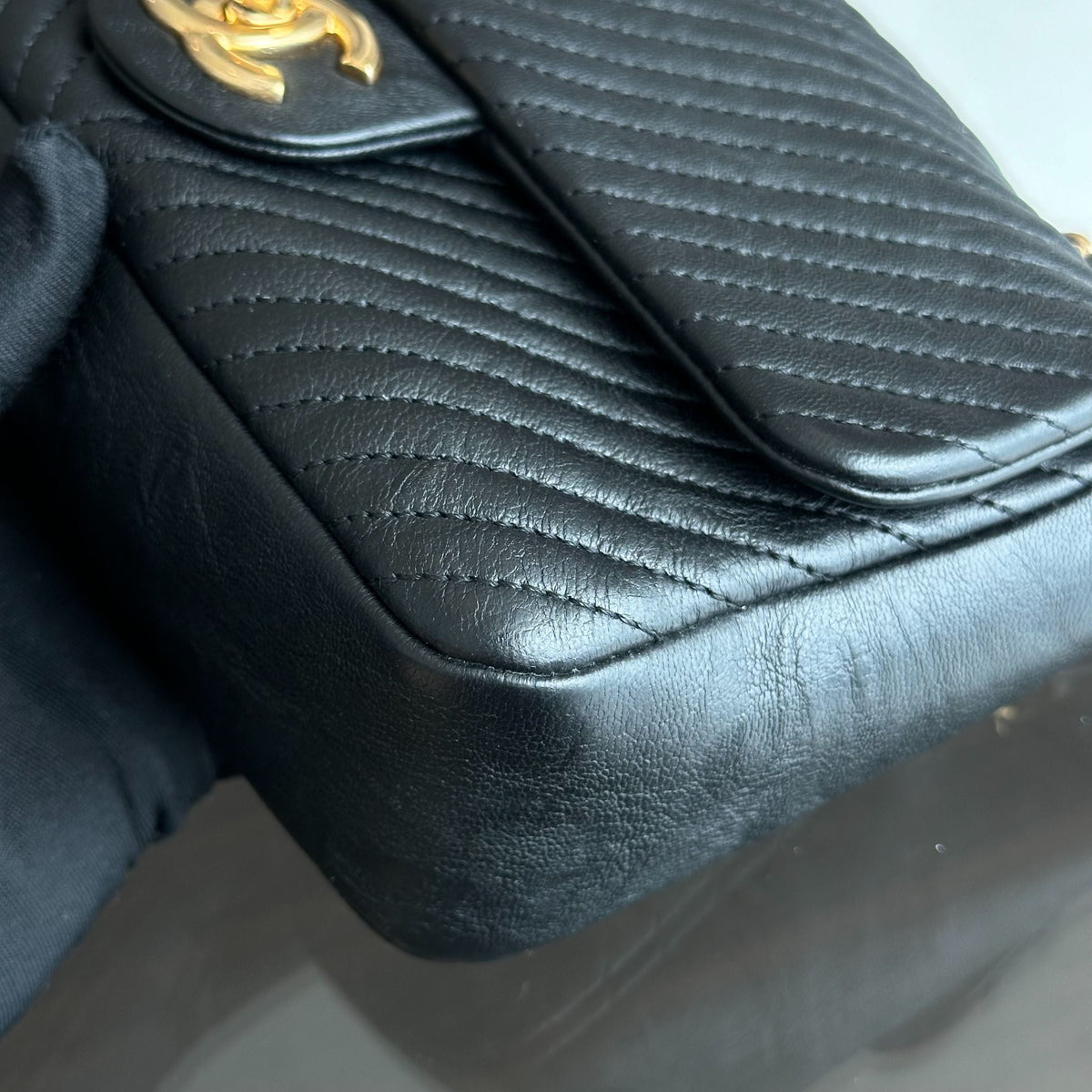 Surpique CC Herringbone Medallion small Chevron Goatskin Black GHW No 21