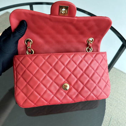 Valentine Seasonal Flap Medium Timeless Lambskin Red Pink GHW No 14