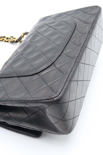 Vintage Quilted Lambskin Classic Medium Flap Bag Black