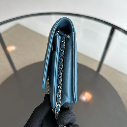WOC Camellia Wallet On Chain Lambskin Blue SHW No 17