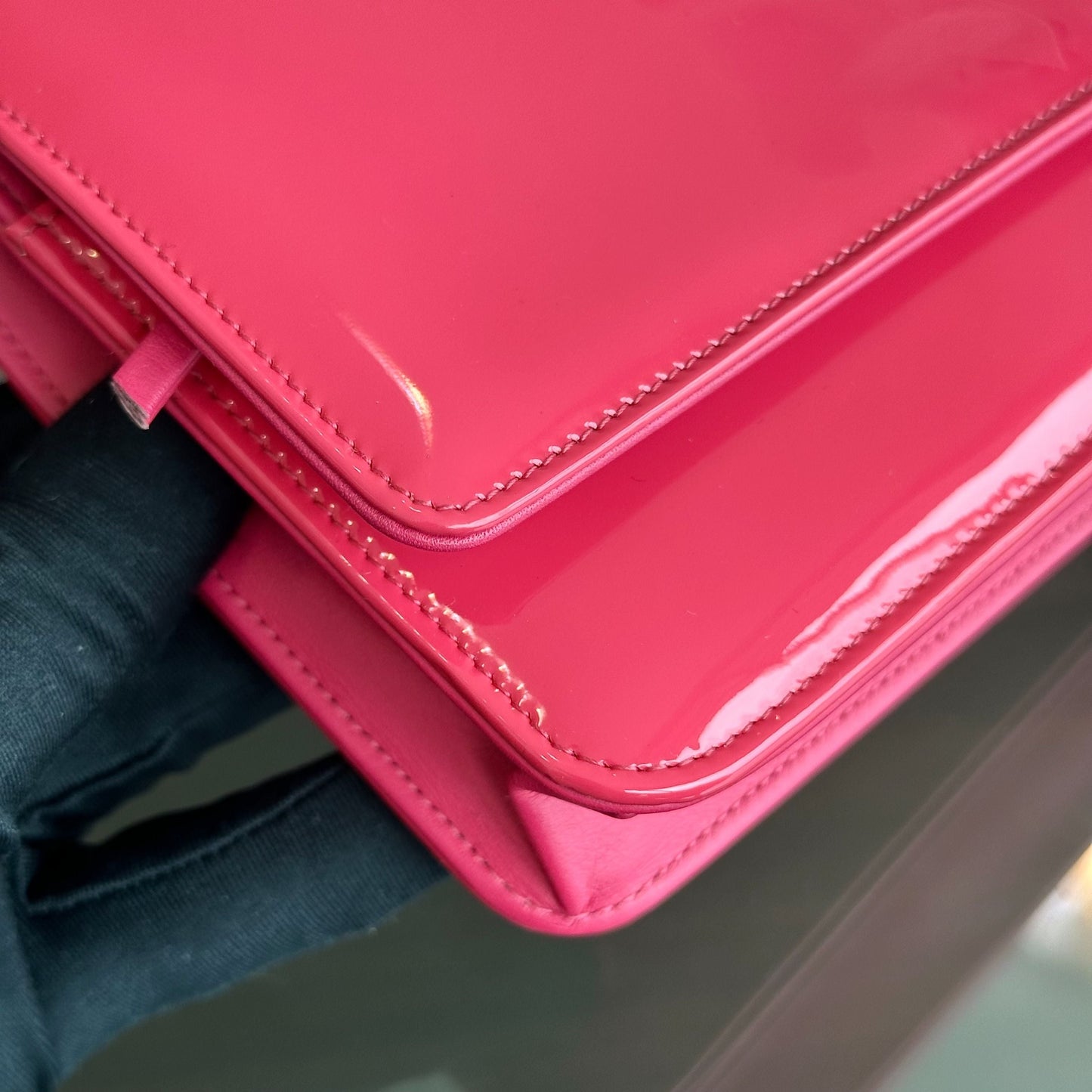 WOC Wallet On Chain CC Patent Leather Pink No 17