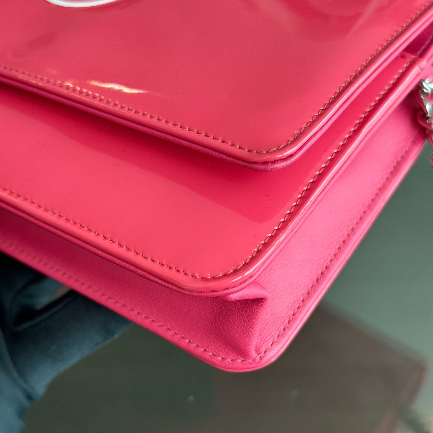 WOC Wallet On Chain CC Patent Leather Pink No 17