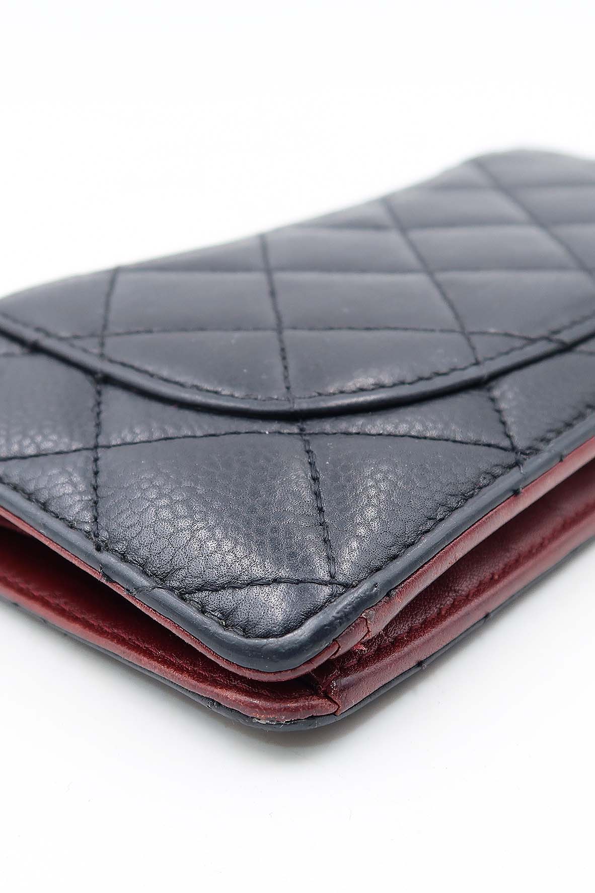 Yen Interlocking CC Continental Wallet Black