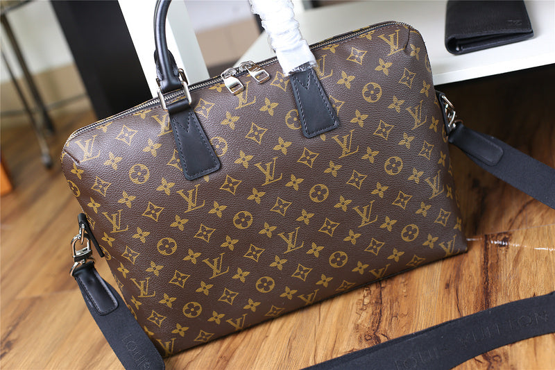 Franco Shops - Louis Vuittons  - 9882