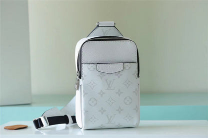 Franco Shops - Louis Vuittons  - 9897