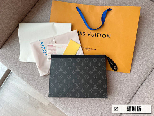 Franco Shops - Louis Vuittons  - 15081