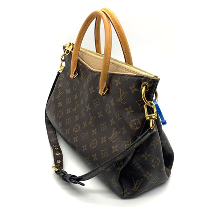 Handbag Luxury Designer By Louis Vuitton  Size: Medium