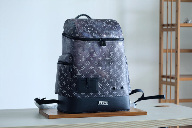 Franco Shops - Louis Vuittons  - 9740