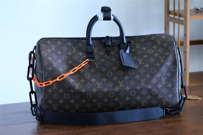 Franco Shops - Louis Vuittons  - 9454