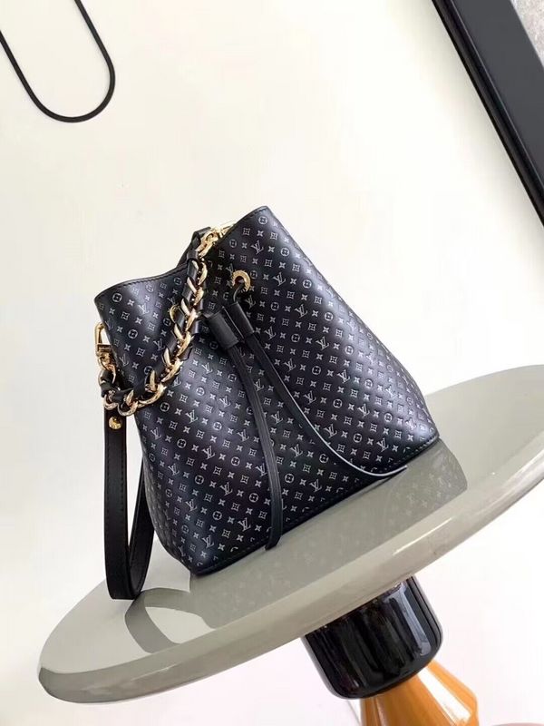 Franco Shops - Louis Vuittons  - 15272