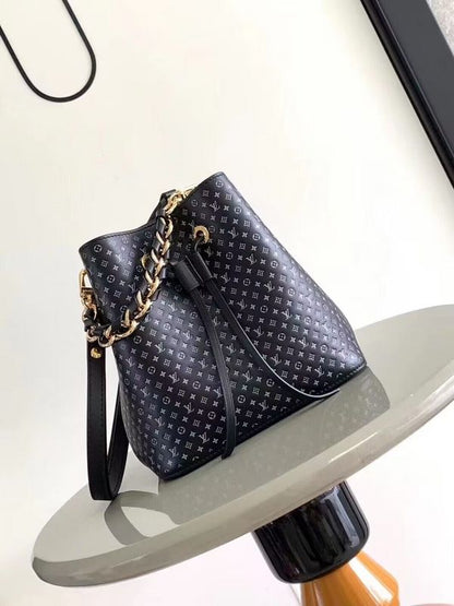 Franco Shops - Louis Vuittons  - 15272