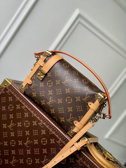 Franco Shops - Louis Vuittons  - 15507
