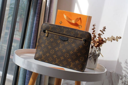 Franco Shops - Louis Vuittons  - 15541