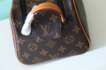 Franco Shops - Louis Vuittons  - 10664