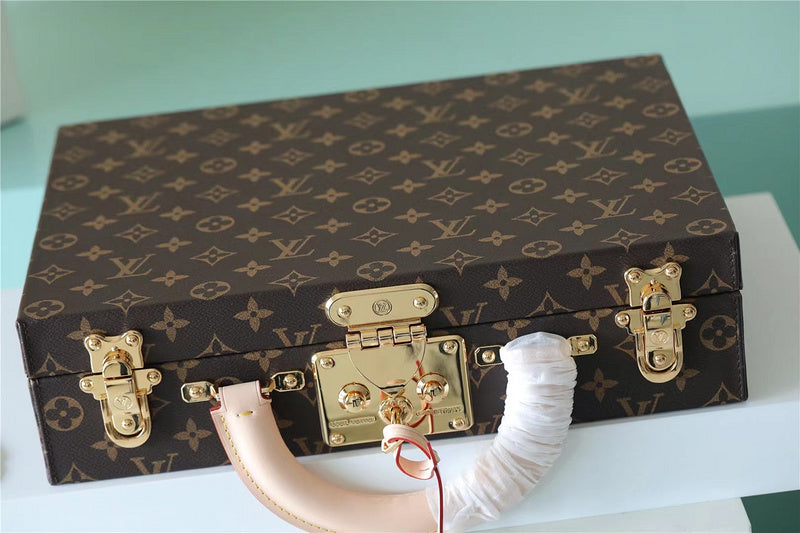 Franco Shops - Louis Vuittons  - 9503