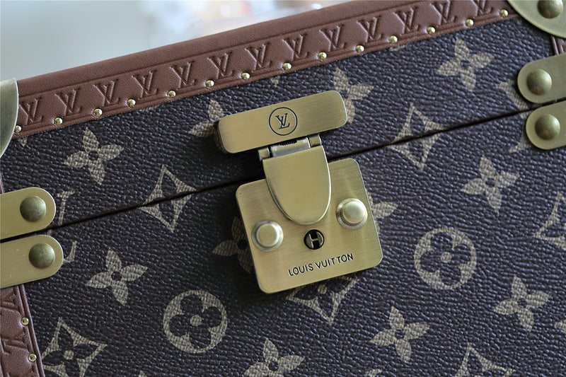 Franco Shops - Louis Vuittons  - 9512