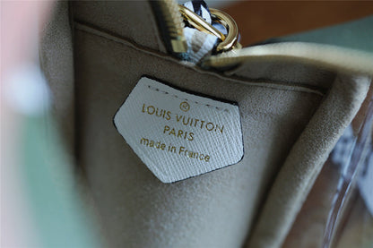 Franco Shops - Louis Vuittons  - 9394