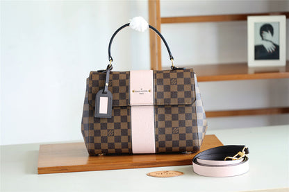 The Franco Shops - Louis Vuittons  - 7985