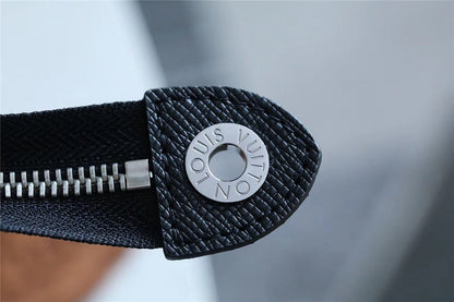 Franco Shops - Louis Vuittons  - 10937