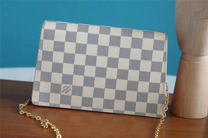 The Franco Shops - Louis Vuittons  - 7800