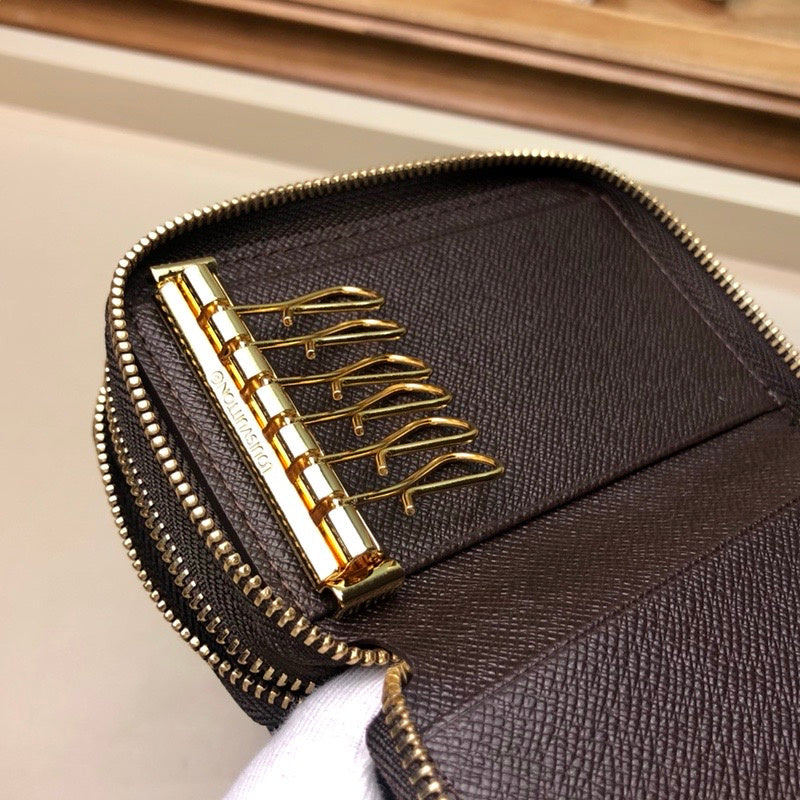 Franco Shops - Louis Vuittons  - 10883