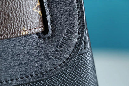 Franco Shops - Louis Vuittons  - 10435
